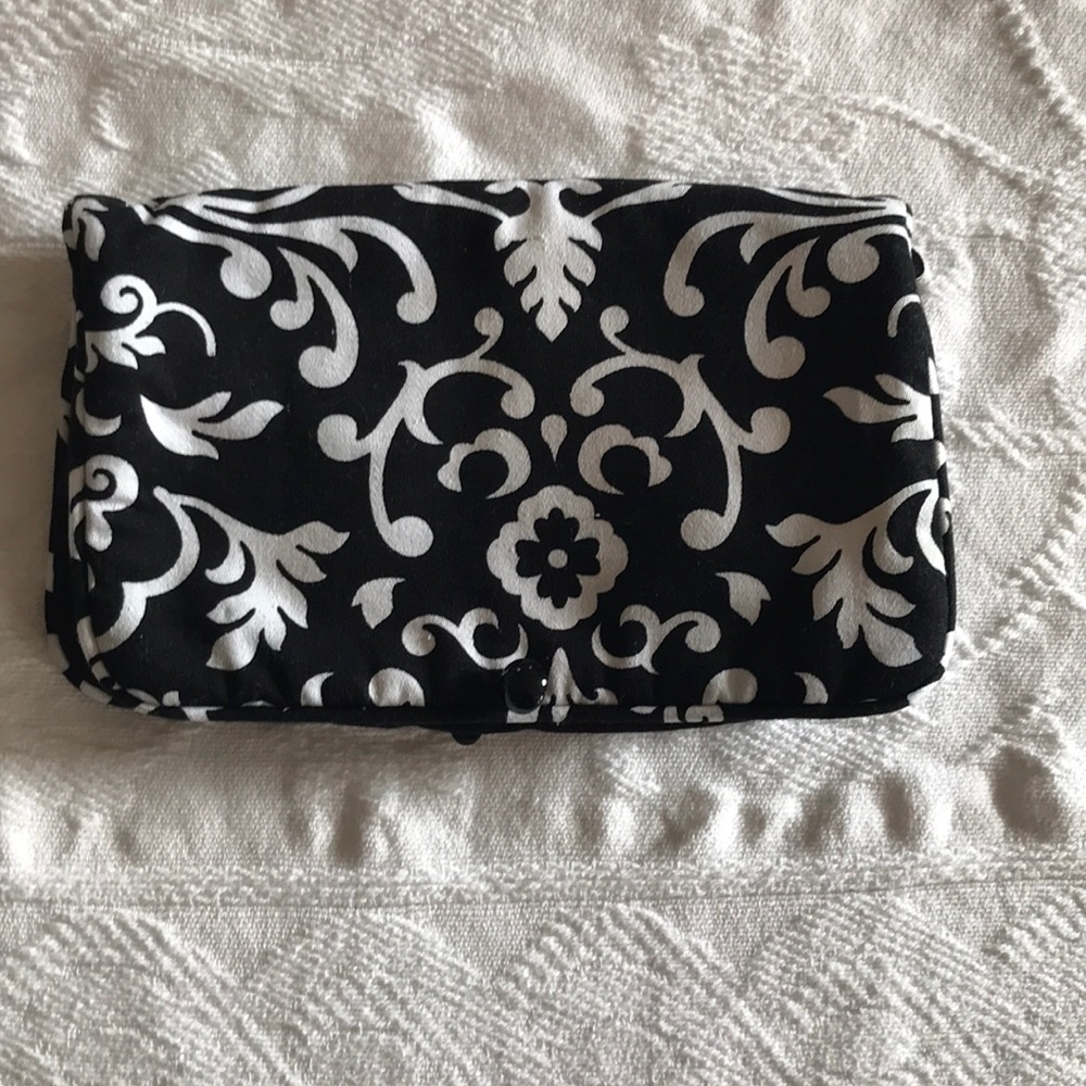 Thirty- One Zipper 31 Jewelry Clutch Black white